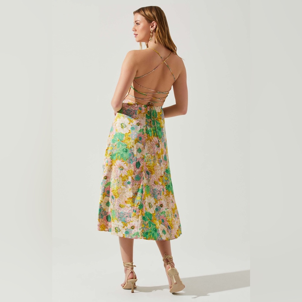 Astr The Label Gala Bustier Cross Strap Floral Midi Dress - Picture 2 of 8